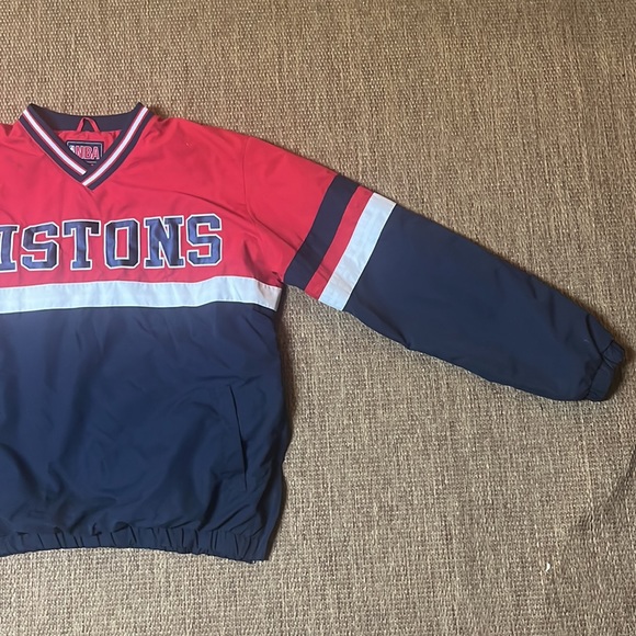 Detroit Pistons warm up Pullover/Windbreaker (good condition) - Picture 3 of 6